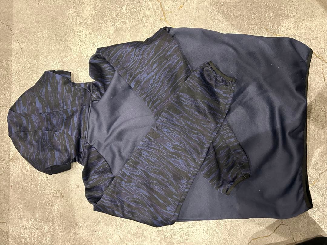 バレーボールパーカー