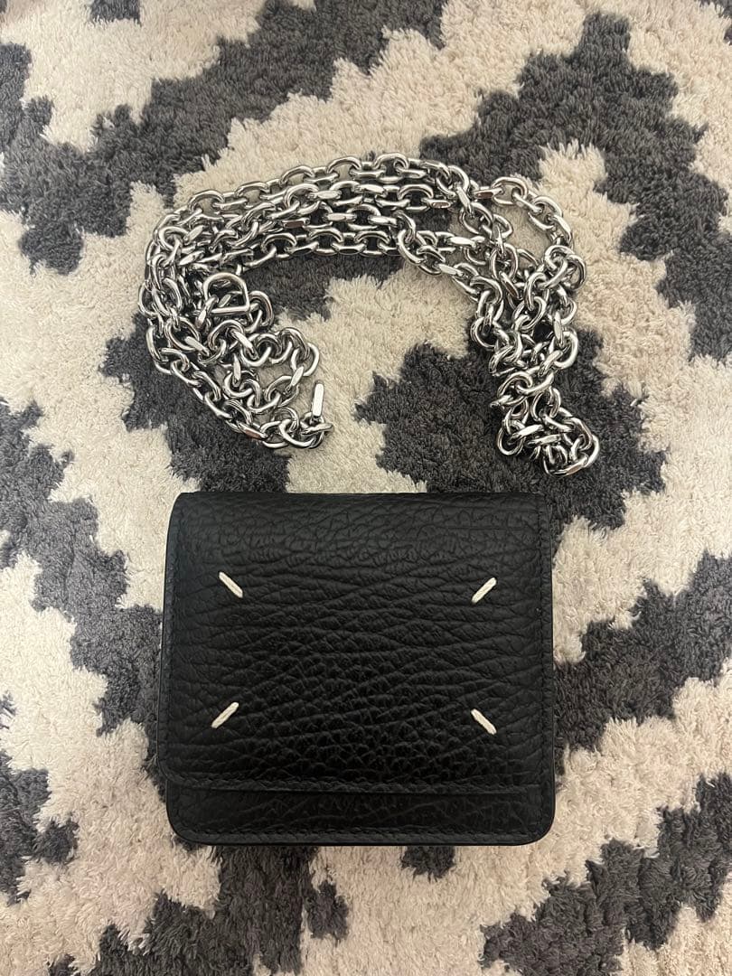 美品 メゾンマルジェラ チェーンウォレット ブラック 財布