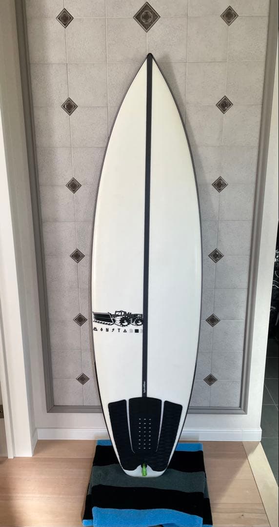 【送料無料】【美品】JSサーフボード　モンスタボックス2020　5.8