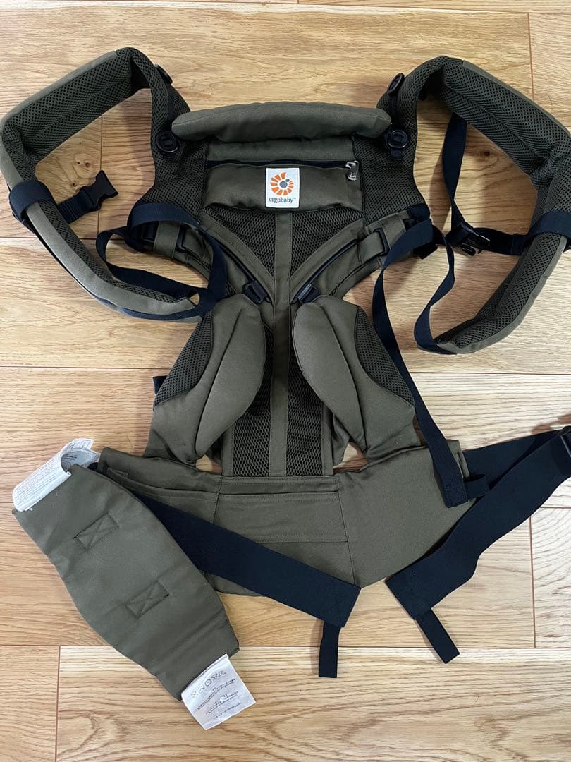 【美品】ergobaby 抱っこ紐 カーキ