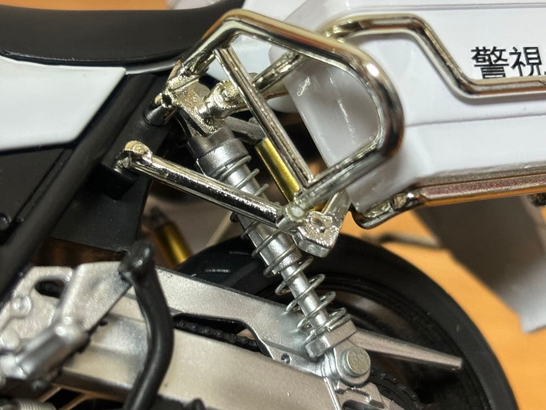 アオシマ 1/12 ホンダ CB1300P 警視庁 白バイ 完成品 訳あり