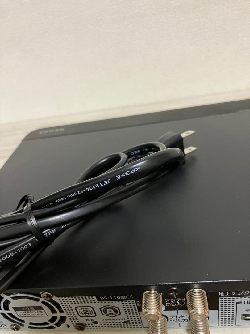 TOSHIBA 東芝 REGZA レグザ　ブルーレイレコーダー DBR-T101