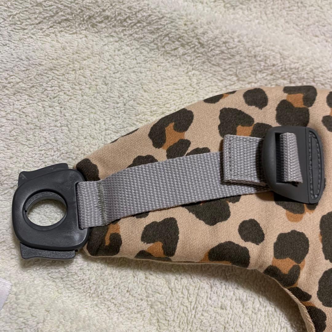 ベビービョルン　ベビーキャリア mini レオパード　ヒョウ柄　赤ちゃん