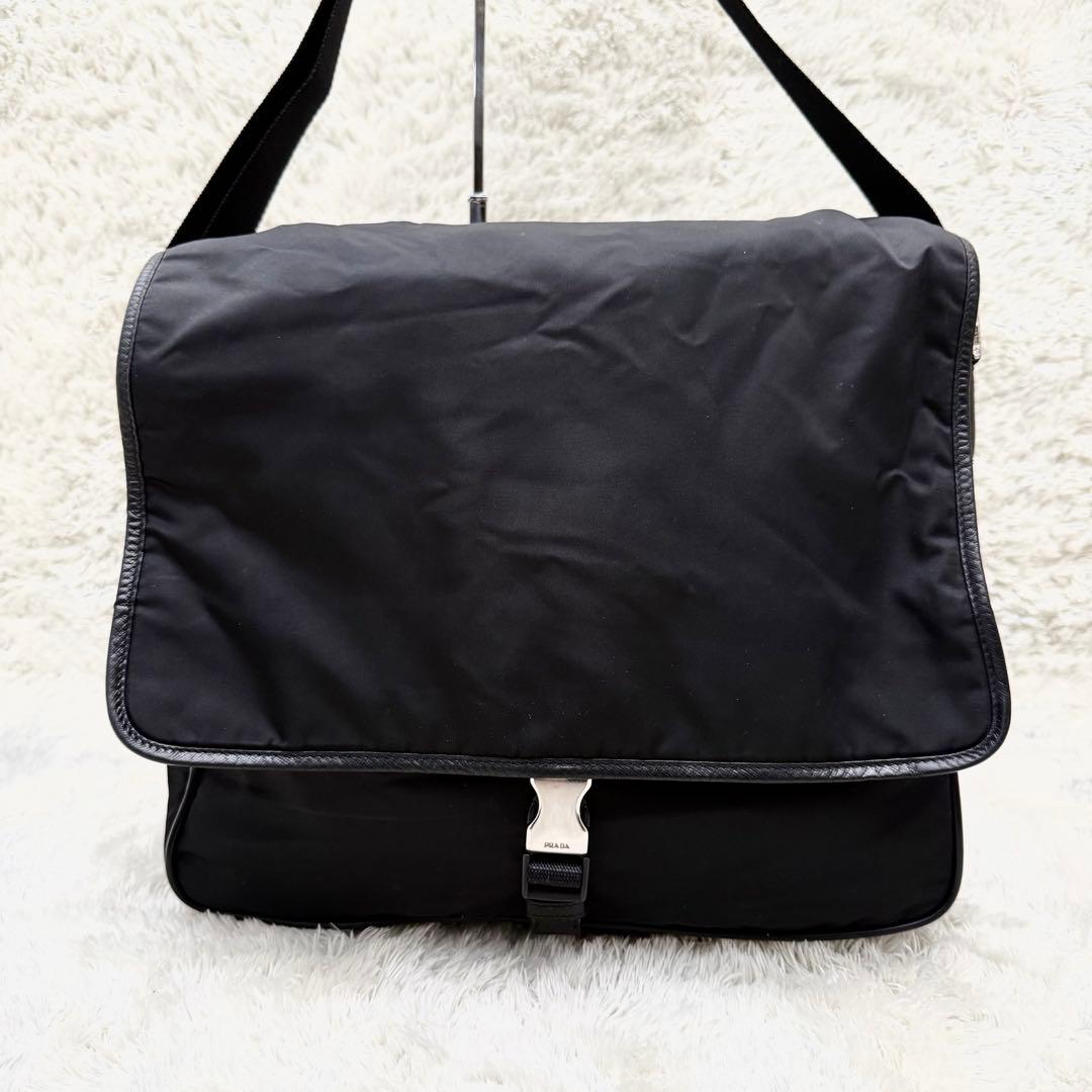 PRADAプラダ テスート 黒 メッセンジャーバッグ 三角ロゴ サフィアーノ