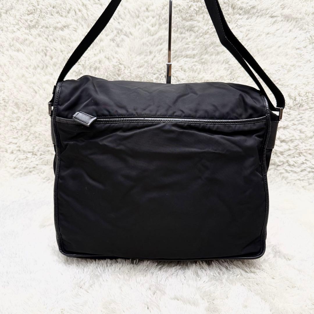 PRADAプラダ テスート 黒 メッセンジャーバッグ 三角ロゴ サフィアーノ