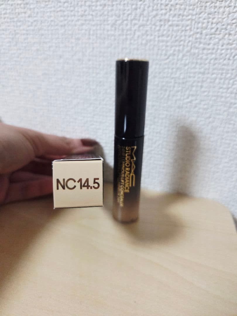 MAC 人気シリーズ...スタジオ ラディアンス セラム ファンデーション