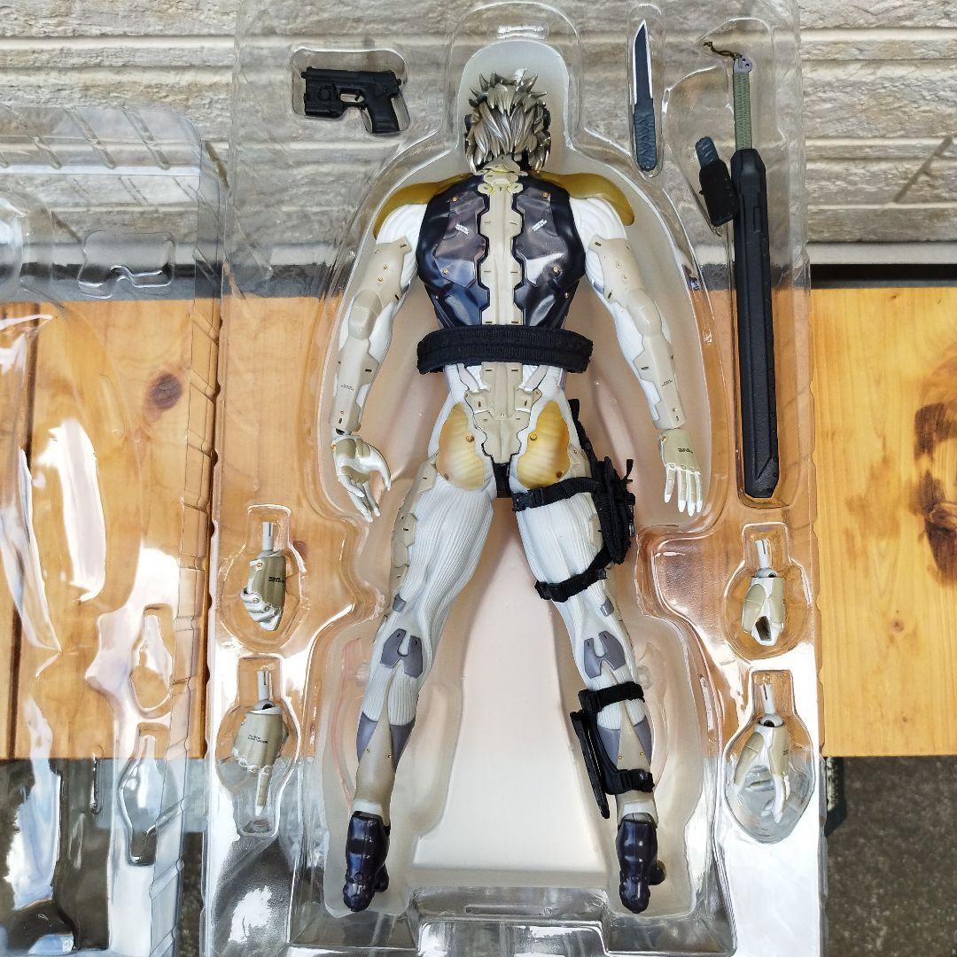 ゲームキャラクター RAH RAIDEN L GEAR SOLID