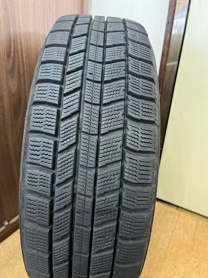 2022年製 中古ノーストレック スタッドレスセット175/65R15 アクア等