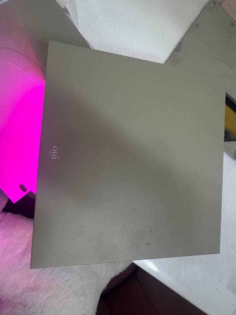 oui nails ネイルライト 美容機能付き