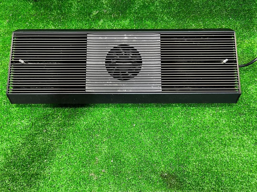 【本体のみ】チヒロ Chihiro VIVIDⅡ60~90cm水槽用LEDライト