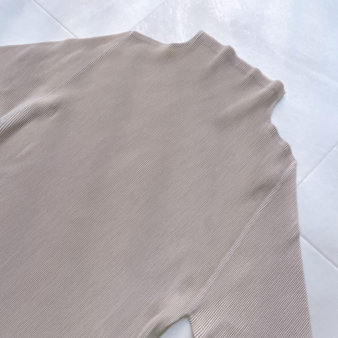 美品✨プリーツプリーズ ハイネック カットソー 半袖 洗える ベージュ サイズ3