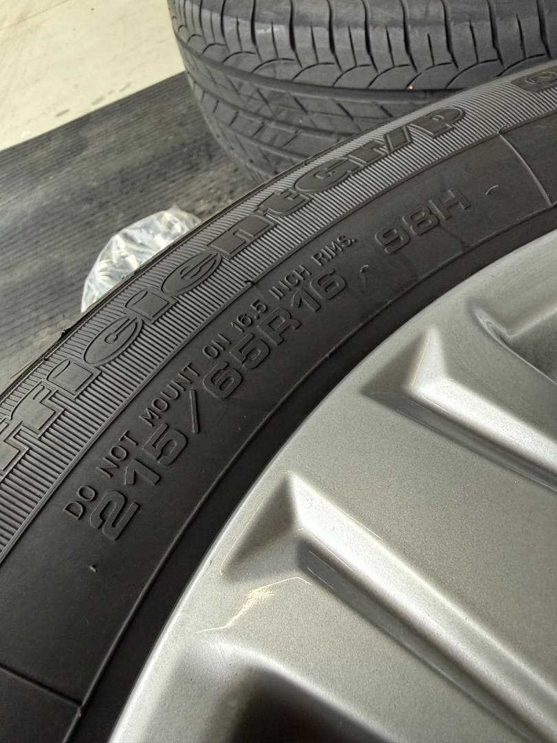 送料込み！アルファード30 純正 16インチ タイヤホイール セット ナット付き