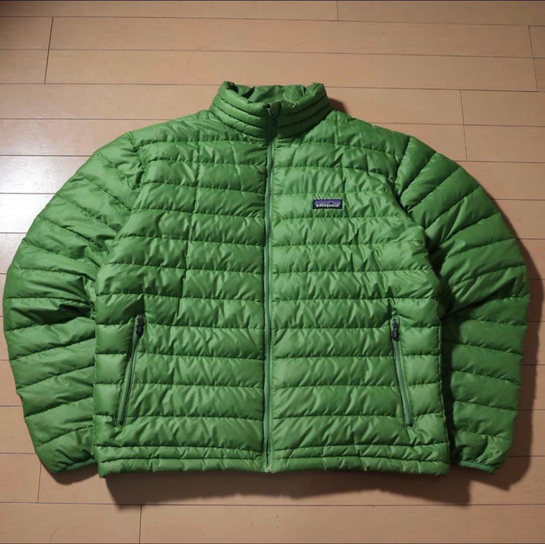 Patagonia 緑色ダウンジャケット