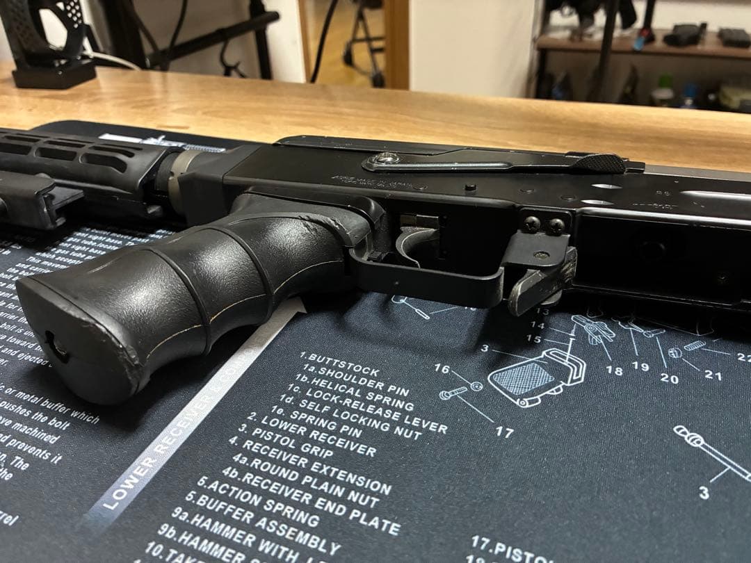 東京マルイ スタンダード電動ガン AK47 タクティカルカスタム マガジン2本付