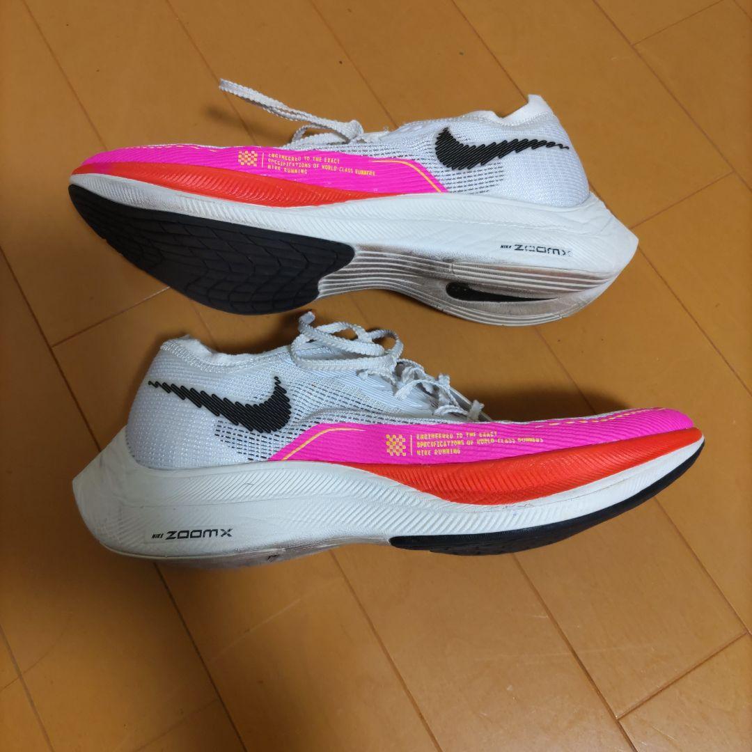 imuk☆ナイキ　ズームエックス ヴェイパーフライネクスト％　２５cm