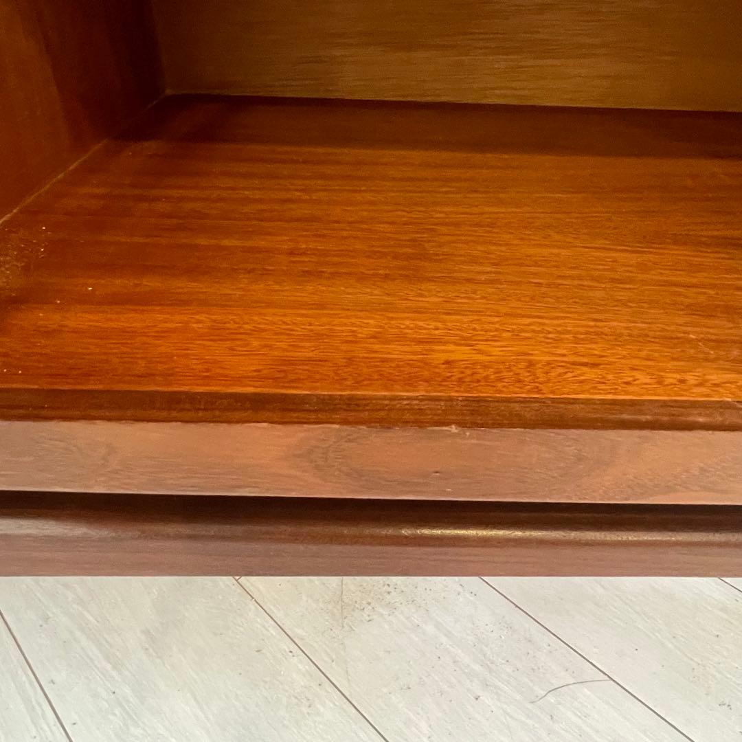 ● ピッツァ　G-PLAN Fresco脚付きサイドボード