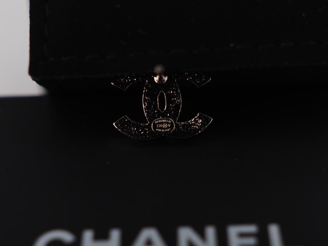 セール　2024年 新品同様 CHANEL シャネル パール×ストラス ピアス