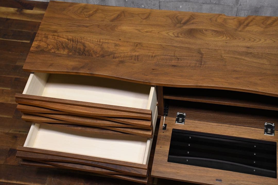 EKC98 展示品 レグナテック クラッセ リップル テレビボード 23万 無垢