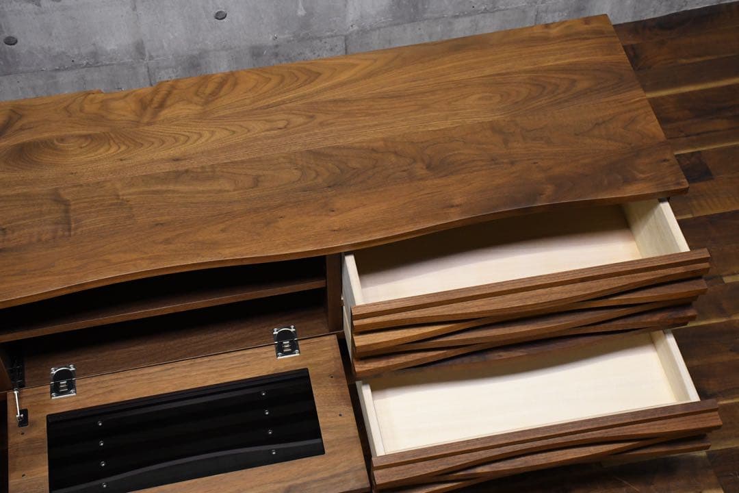 EKC98 展示品 レグナテック クラッセ リップル テレビボード 23万 無垢