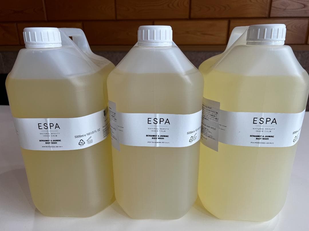 送料込にしました！ボディウォッシュザ・リッツ・カールトンSPA使用５L3本セット