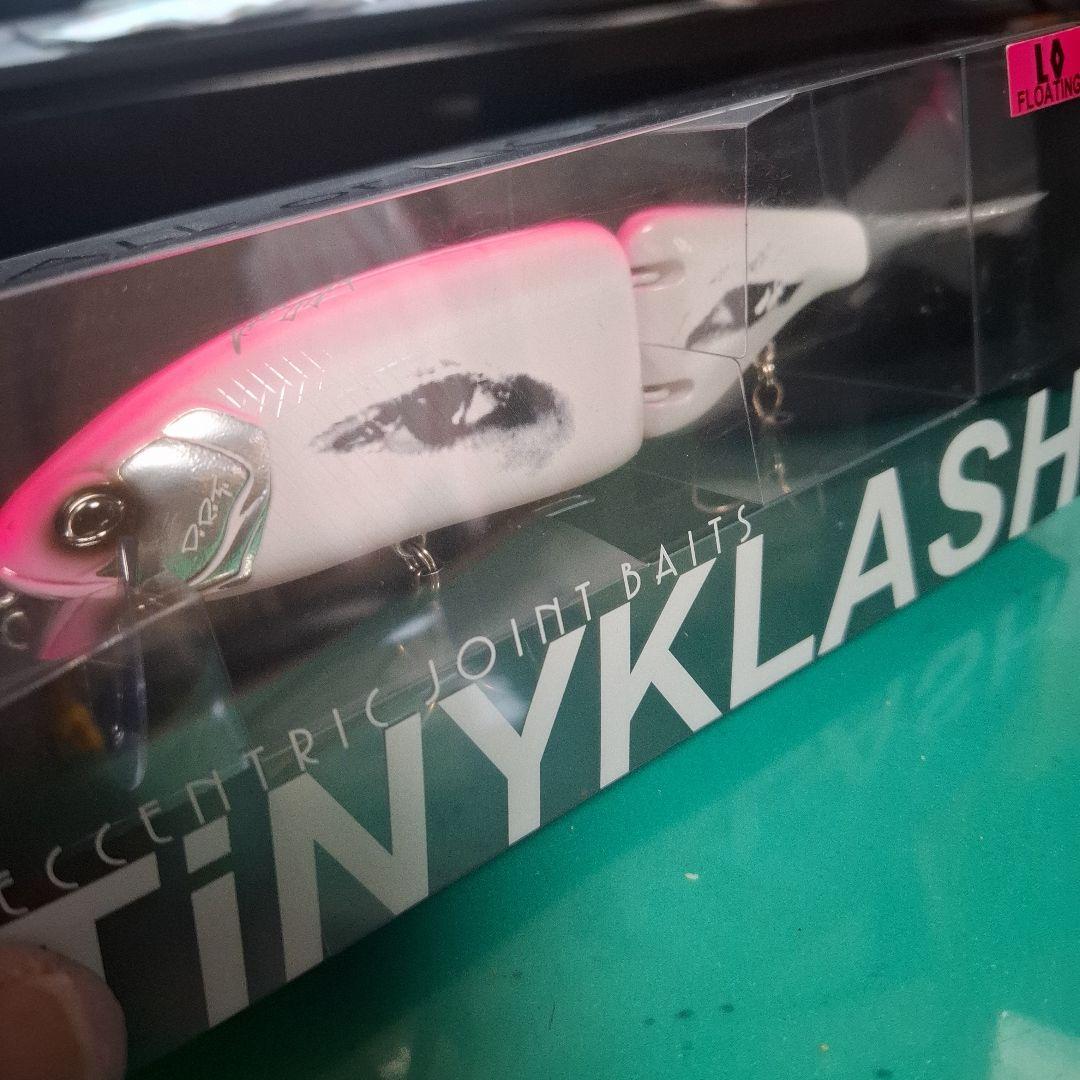 DRT タイニークラッシュ レベルアイ rebel eye replica