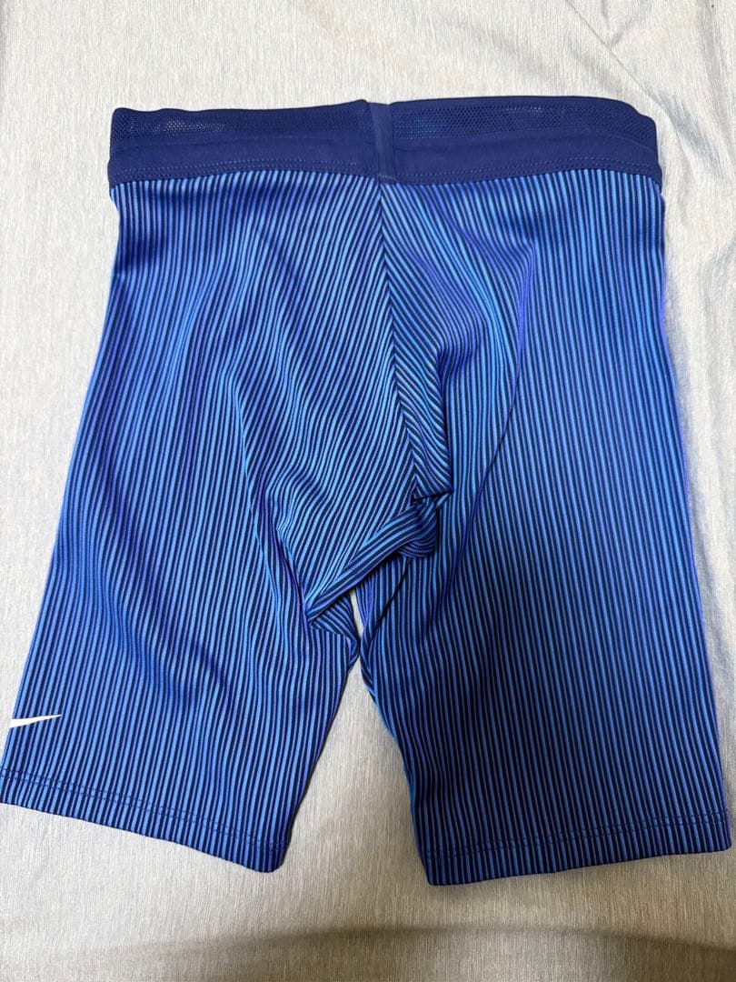 Nike エアロスイフトハーフタイツプロ　XS