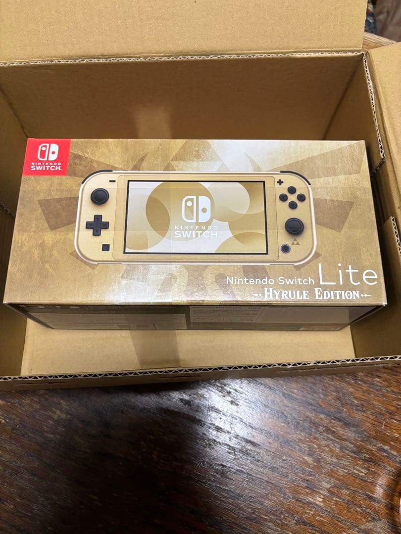 【未開封・新品】 ニンテンドースイッチ　ハイラルエディション　ゼルダデザイン