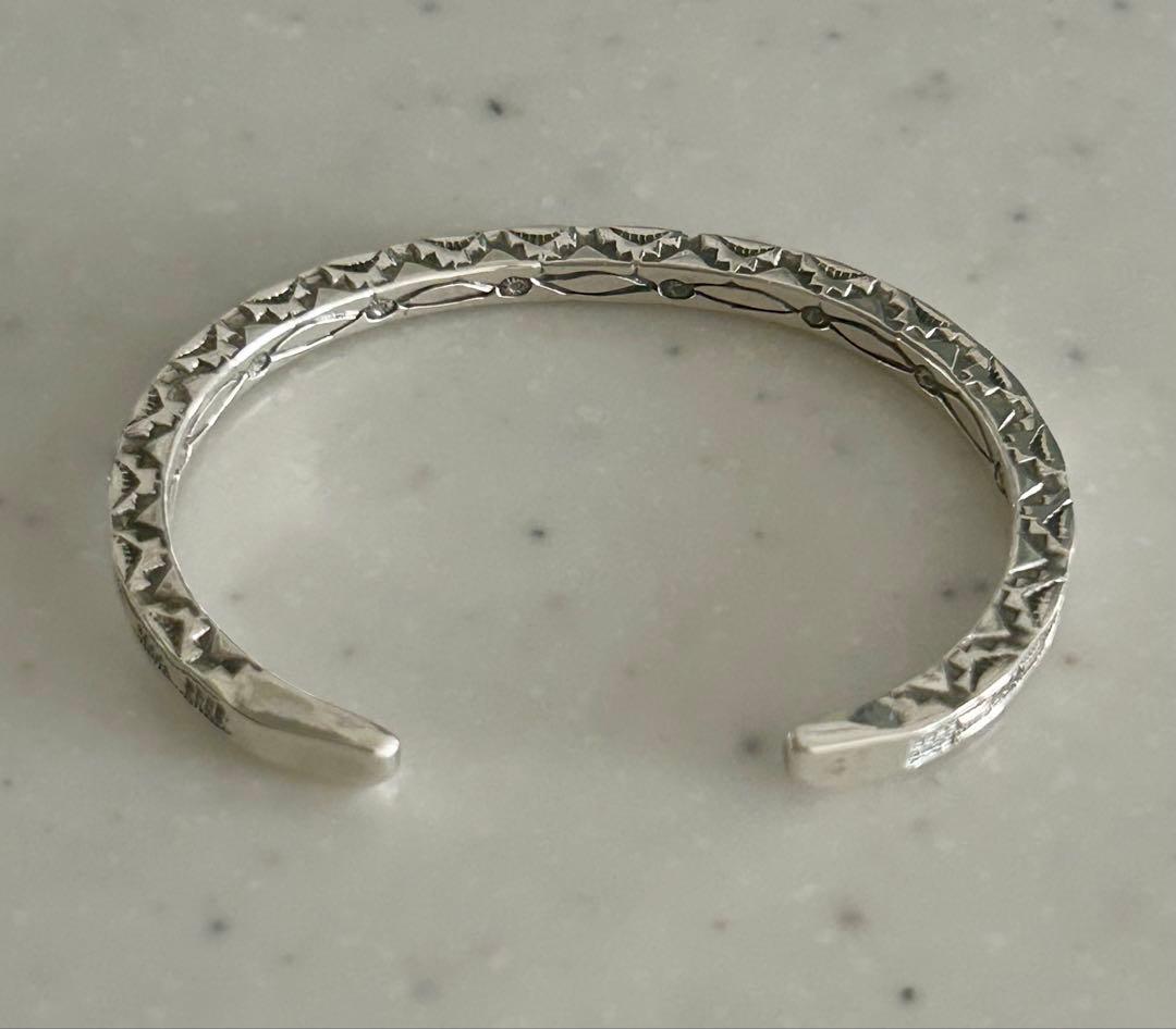 ジェネバラモーン(Geneva Ramone) スクエア４面スタンプバングル