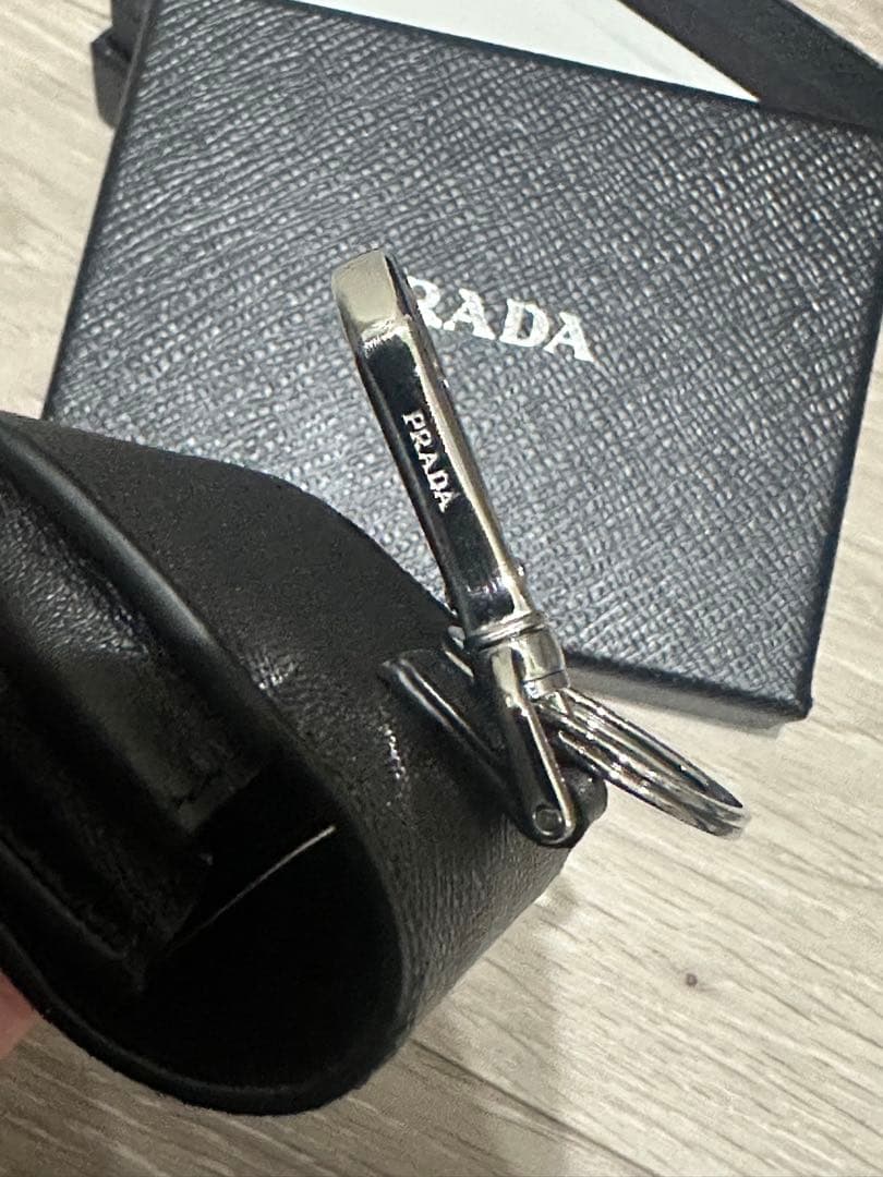 プラダ　AirPodsケース