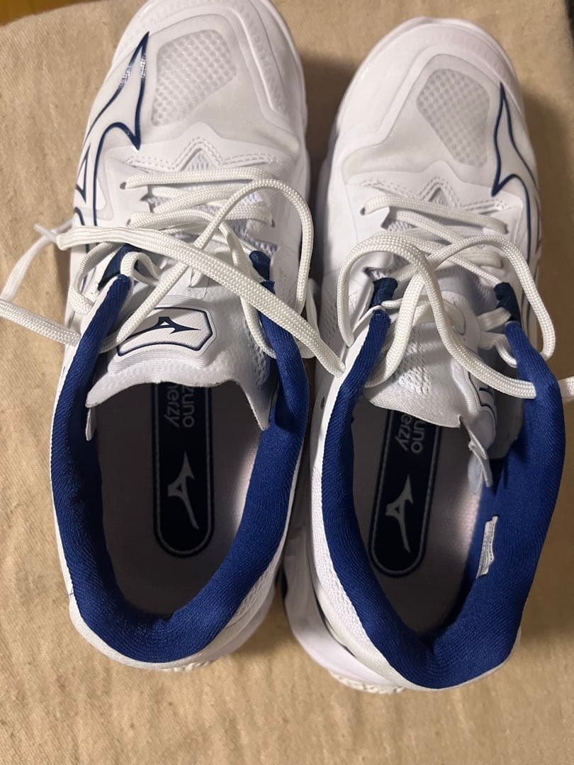 Mizuno Wave Lightning Z8 ホワイト/ネイビー