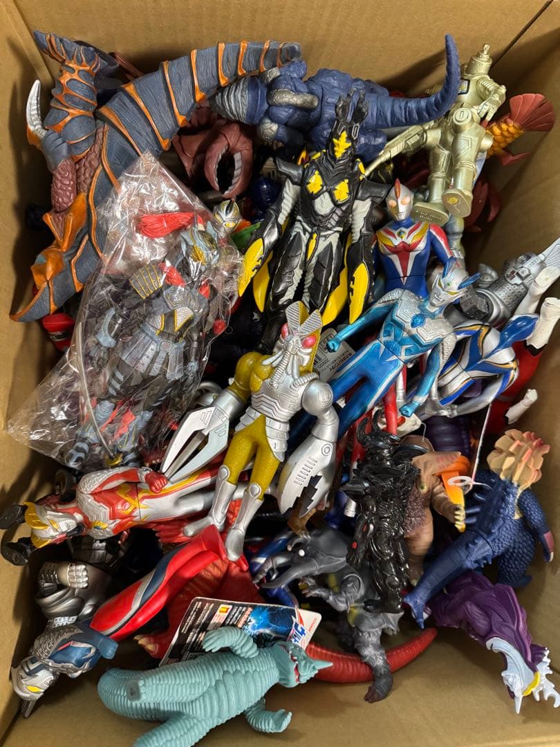 特撮ソフビまとめ売り　ウルトラマン　仮面ライダー　ウルトラ怪獣　日本製含む