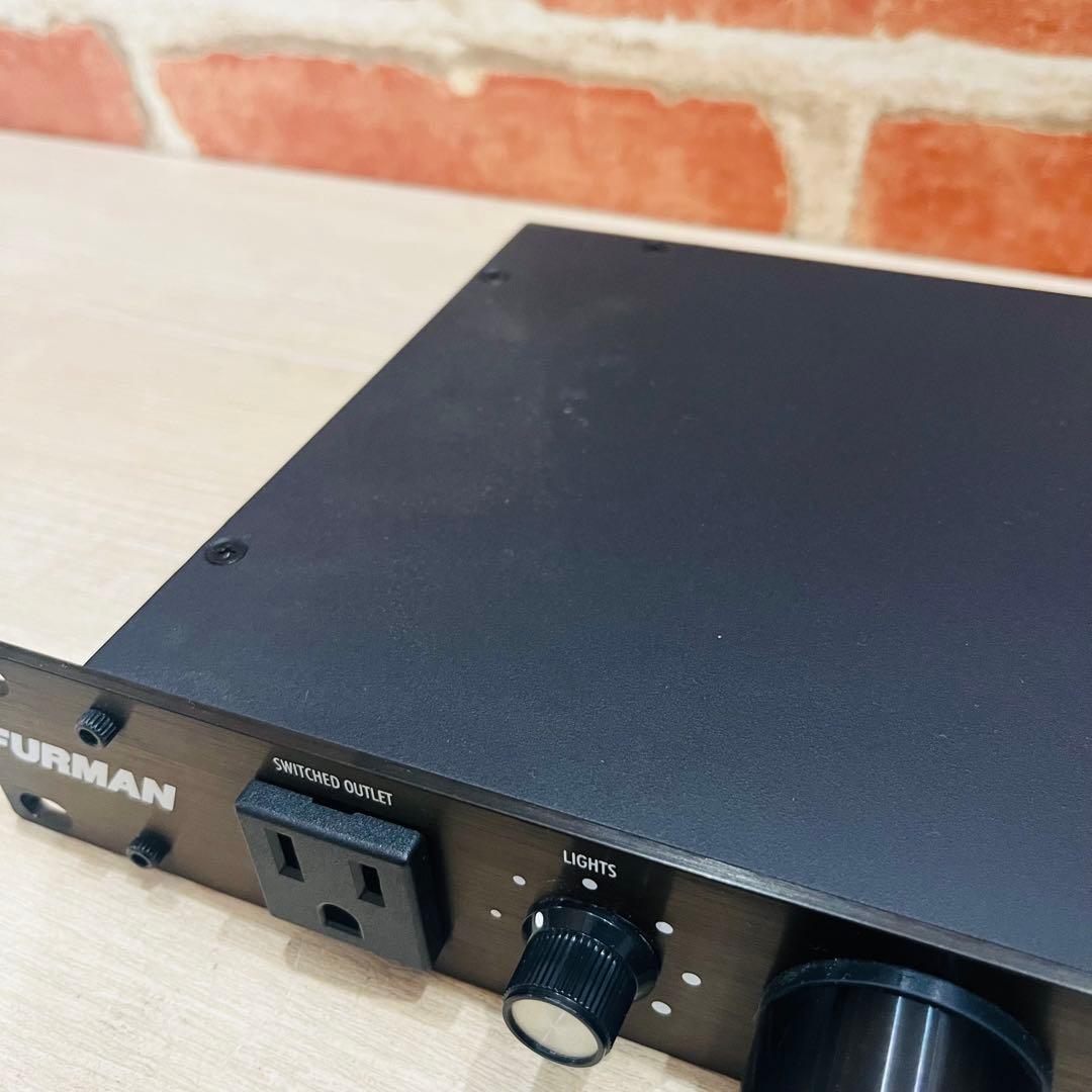 K3389 【FURMAN】M-8X2　パワーディストリビューター