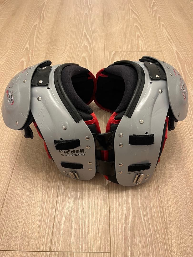 Riddell Power ショルダーパッド シルバー/レッド