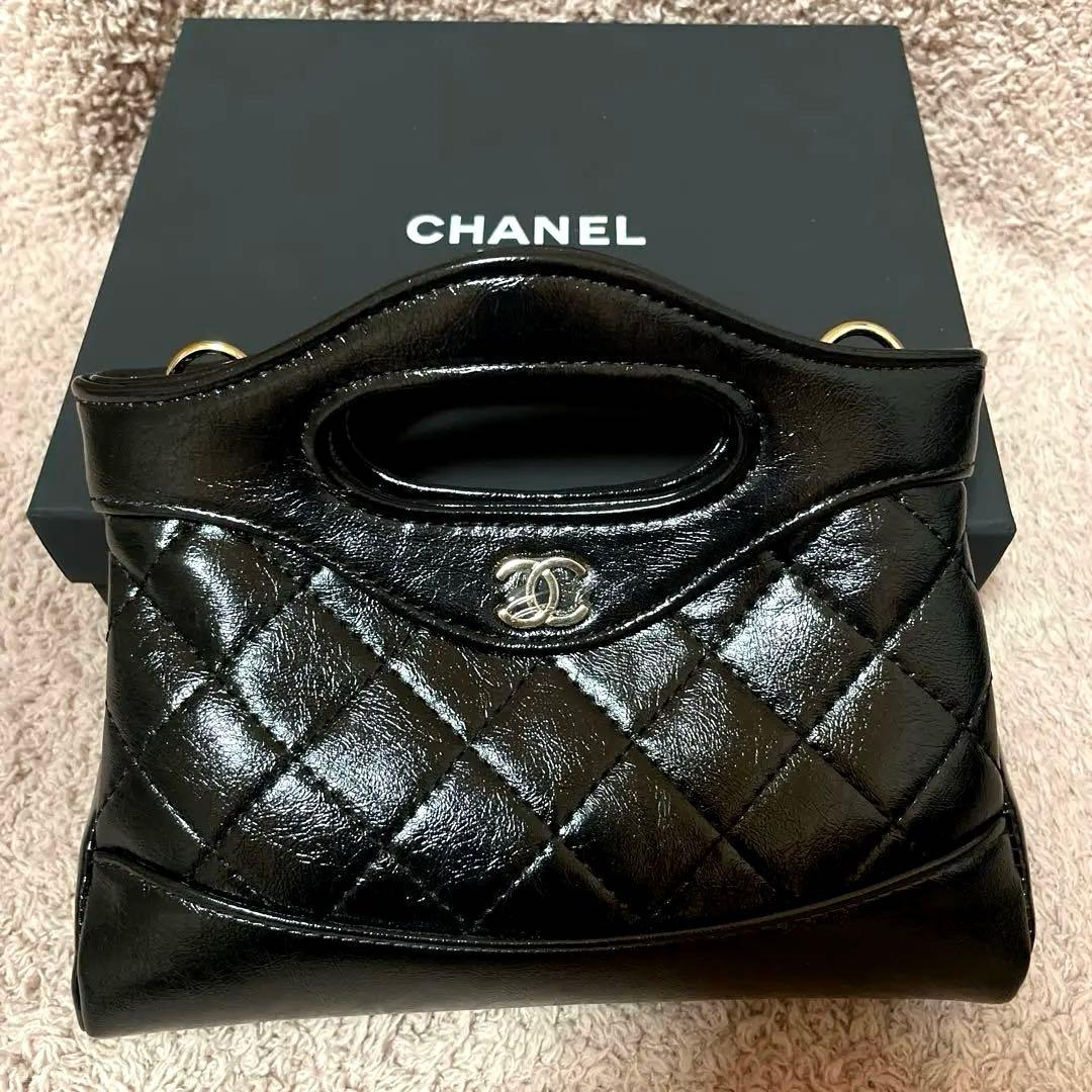 CHANEL キルティング エナメル加工バッグCHANEL31ノベルティ