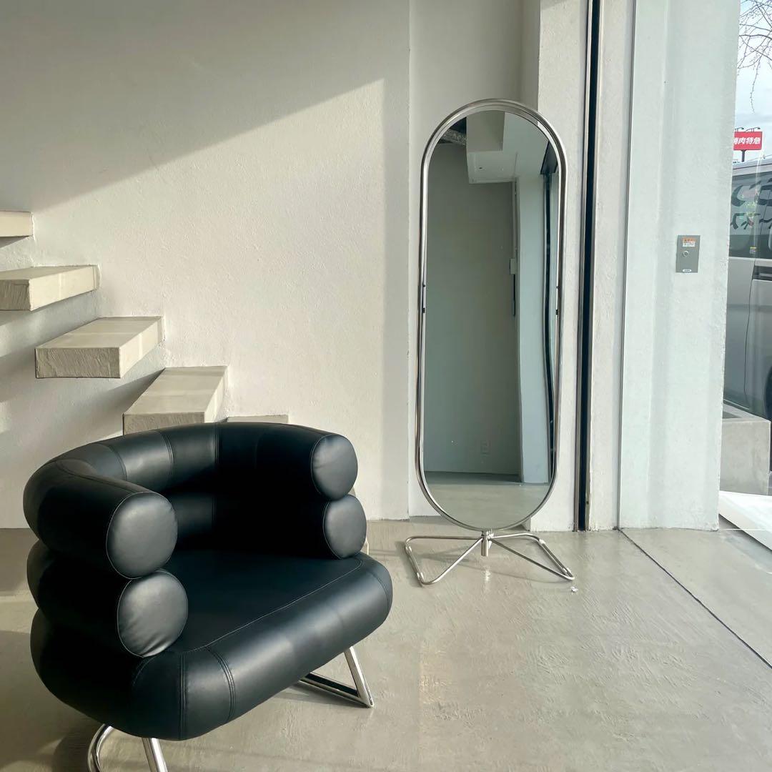 モダンスタンドミラー