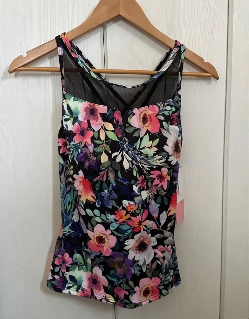 チャコット　ポピーフラワープリントトップ　新品　タグ付き　L 黒　ヨガ