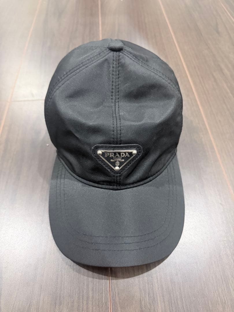 PRADA ブラック キャップ