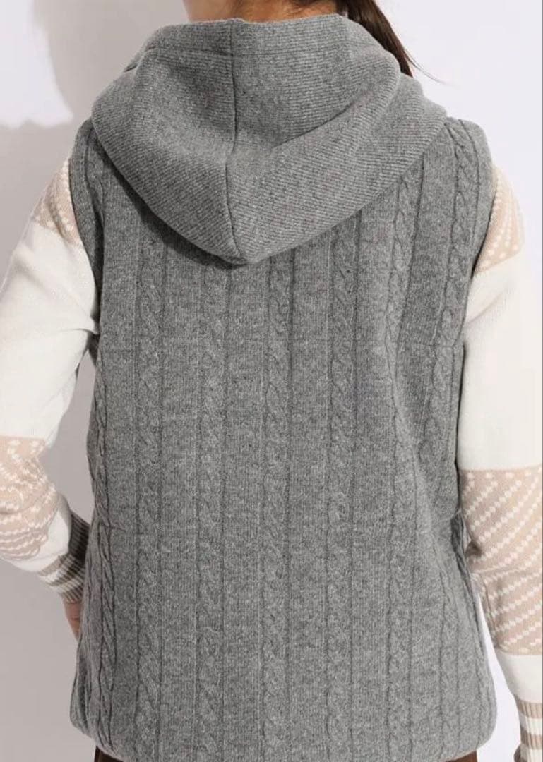 【あーちゃん⭐︎様】トミー ヒルフィガー ゴルフフード付中綿ケーブルニットベストL