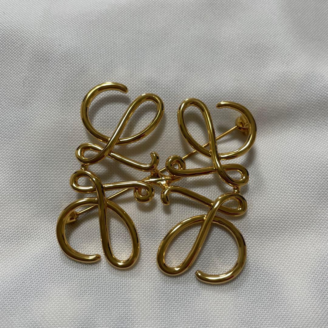 【美品】LOEWE ゴールド リボンモチーフ ブローチ