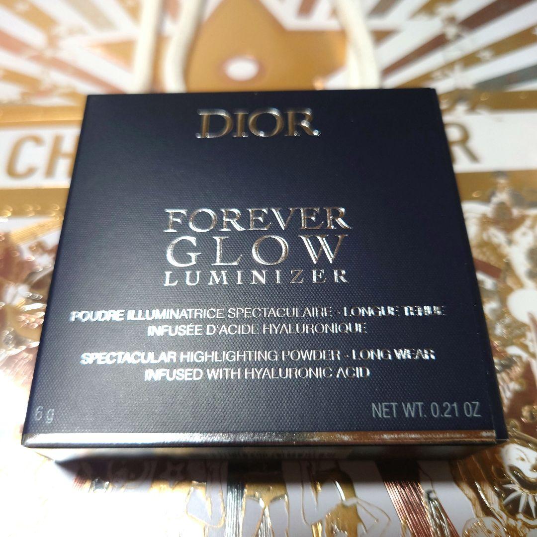 新品　ホリデー♥ディオールスキン フォーエヴァー グロウ ルミナイザー 001