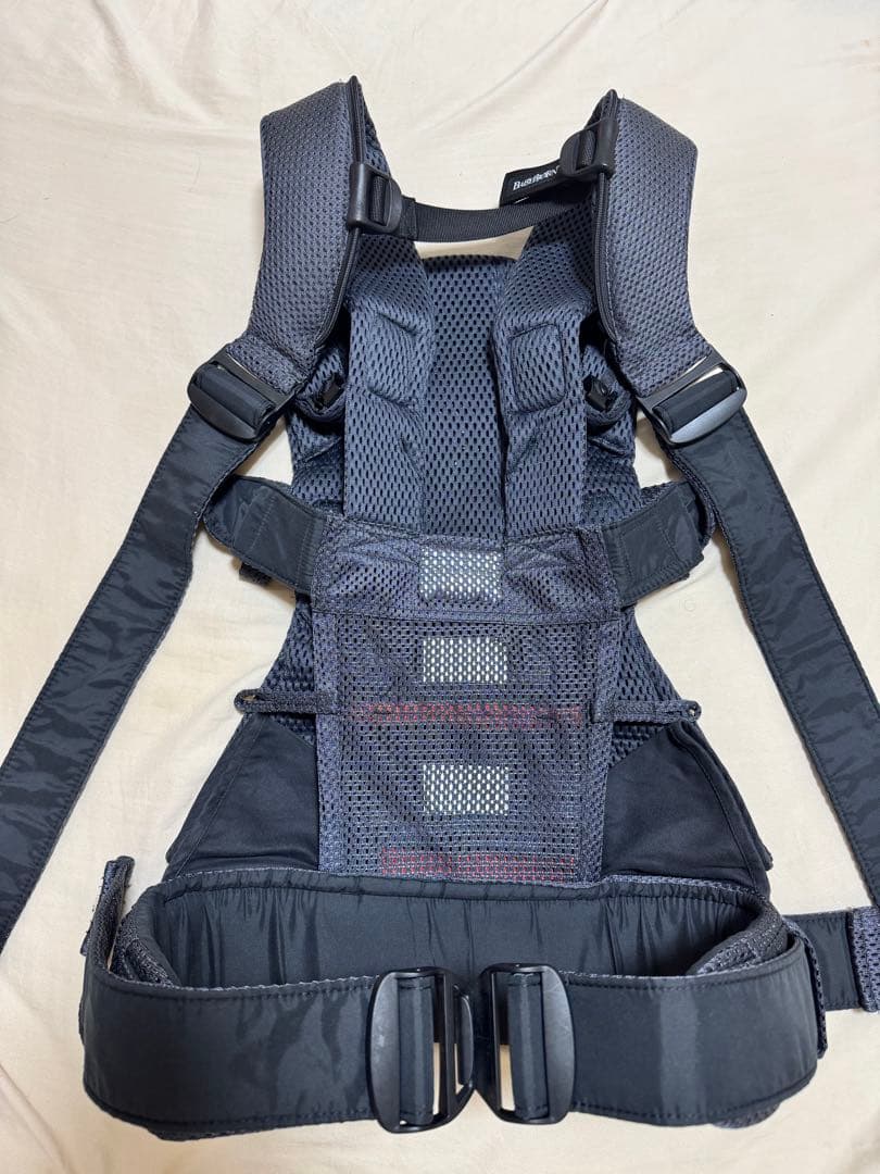 【美品】ベビービョルン 抱っこ紐 ONE KAI Air メッシュ ブラック
