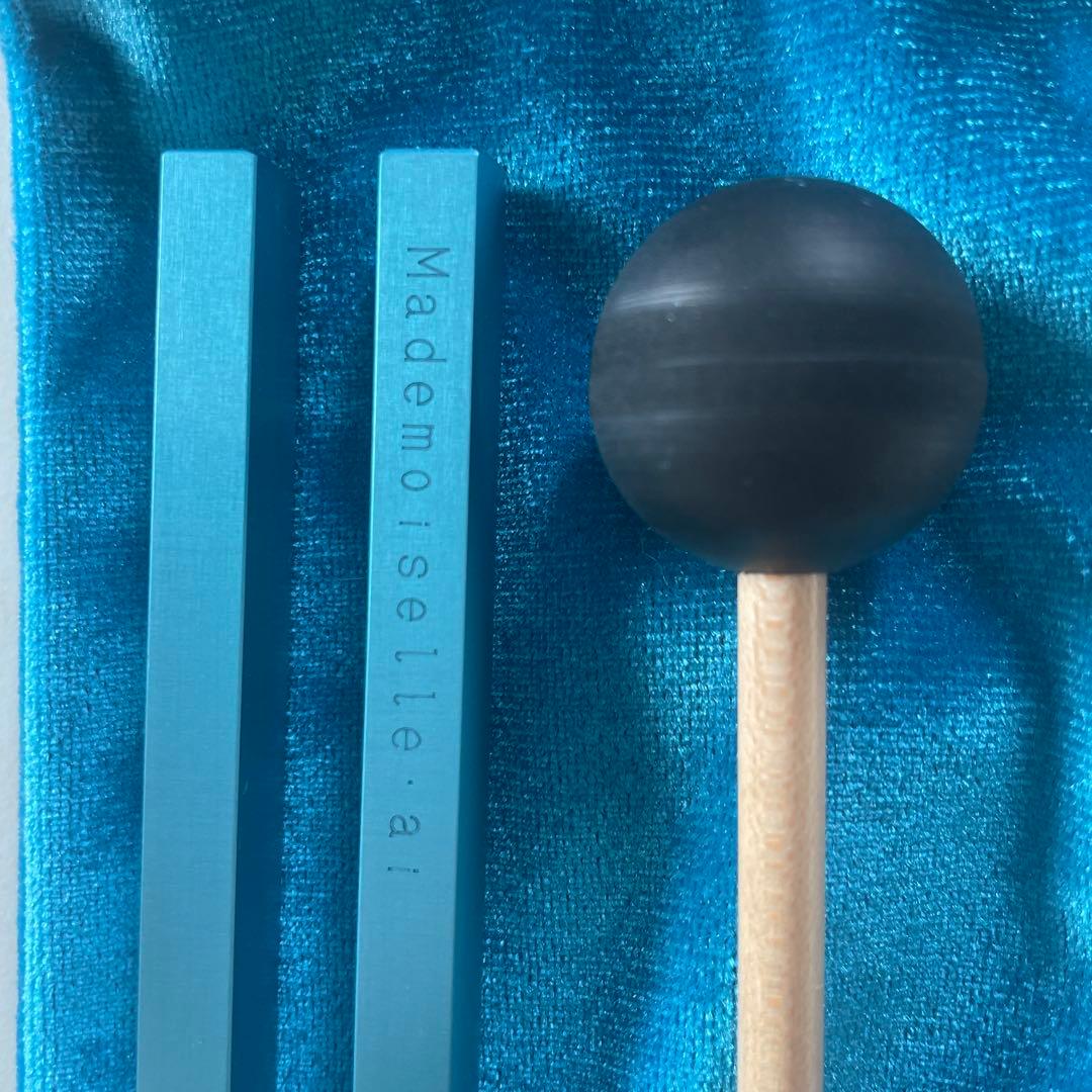 マドモアゼル愛 音叉 チューナー