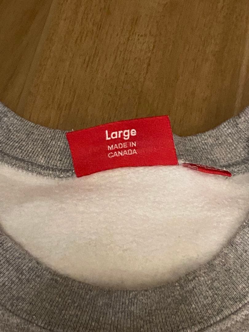 SUPREME グレー クルーネック スウェット