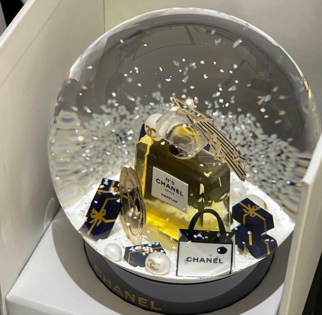 セ*ー様 スノードーム　2025年 ビューティー ホリデー限定