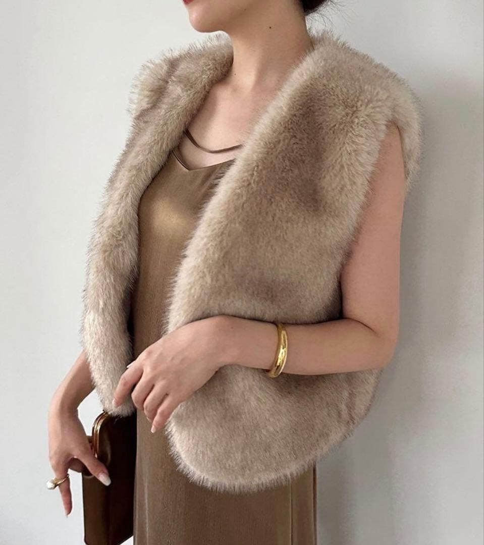 アニュアンス anuansベージュ ファーベスト フリーサイズ 未使用品