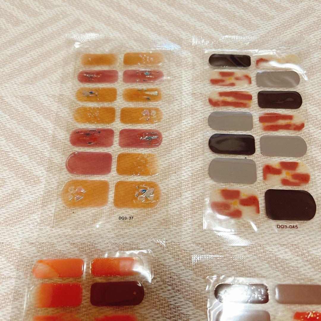 ネイルシール 84枚入り 付け爪 韓国 3D ネイルアート 簡単 初心者 F