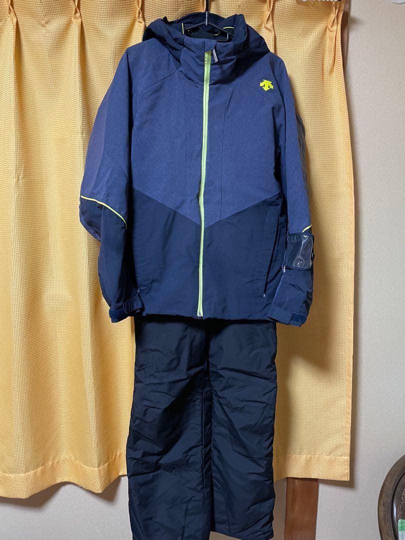 デサントスキーウェア　ファブリス　スキーパンツ　Mサイズ