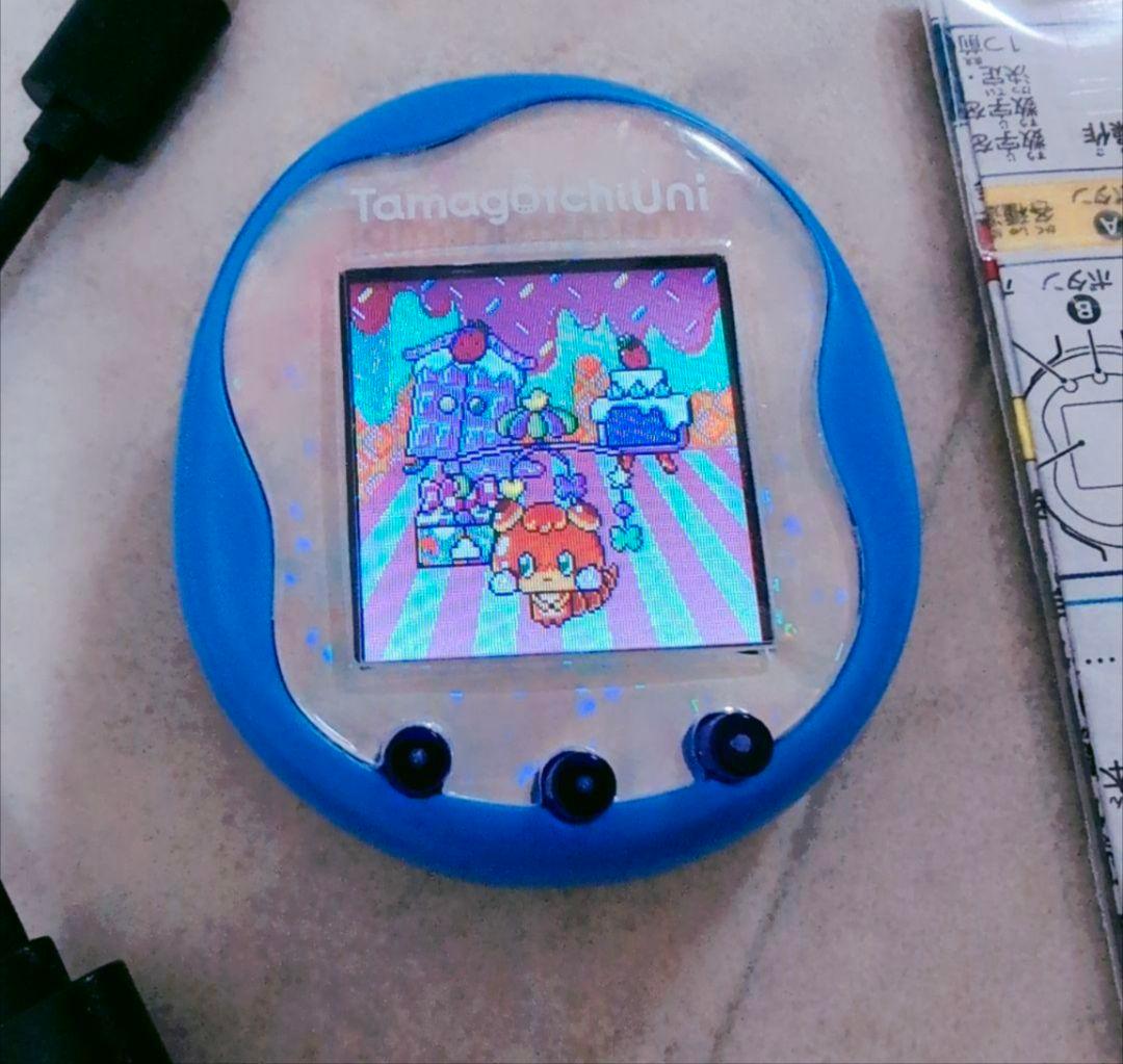 たまごっちユニ Tamagotchi Uni ブルー 本体　シリコンケース付