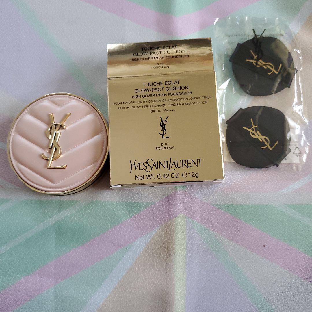 イヴ・サンローランラディアント タッチ グロウパクトB10本体+パフ２つ付き