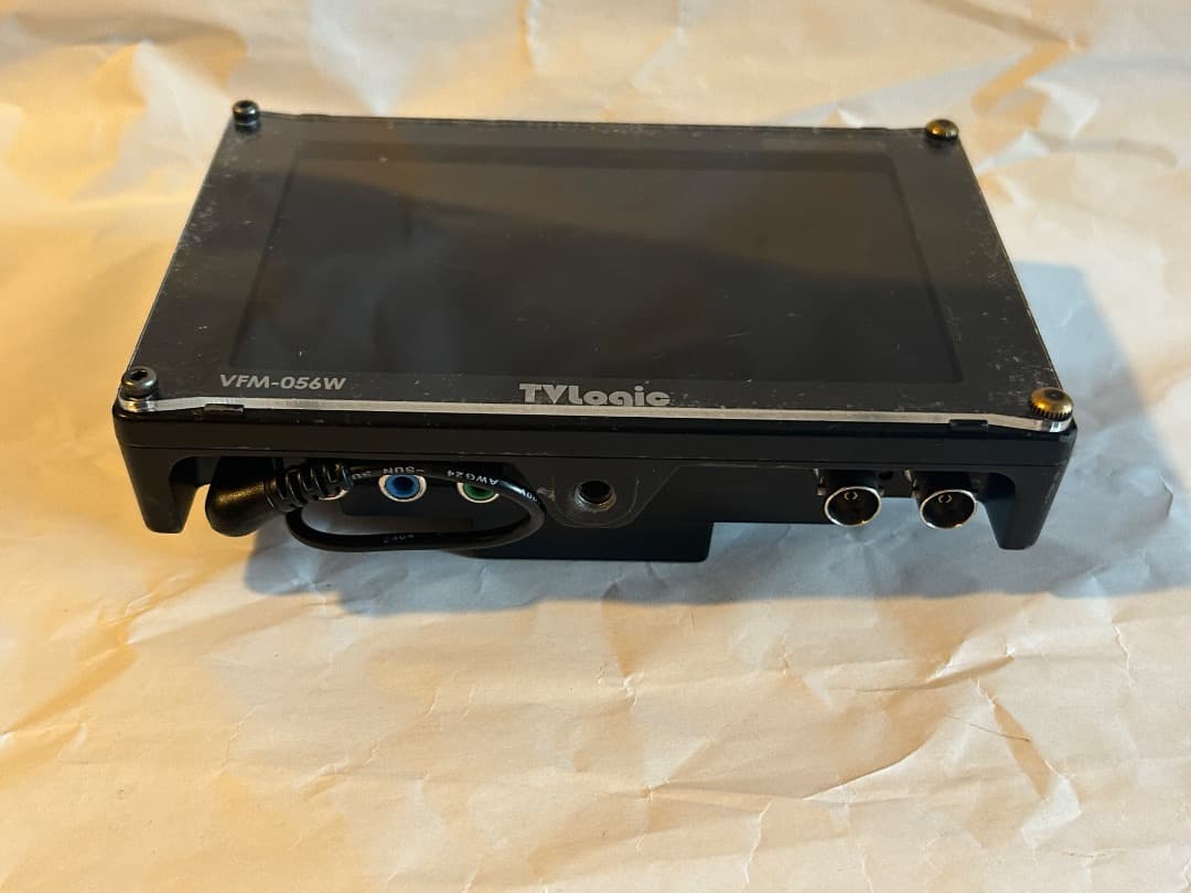 TVlogic 056 モニター フード AC SDI HDMI　Lバッテリー